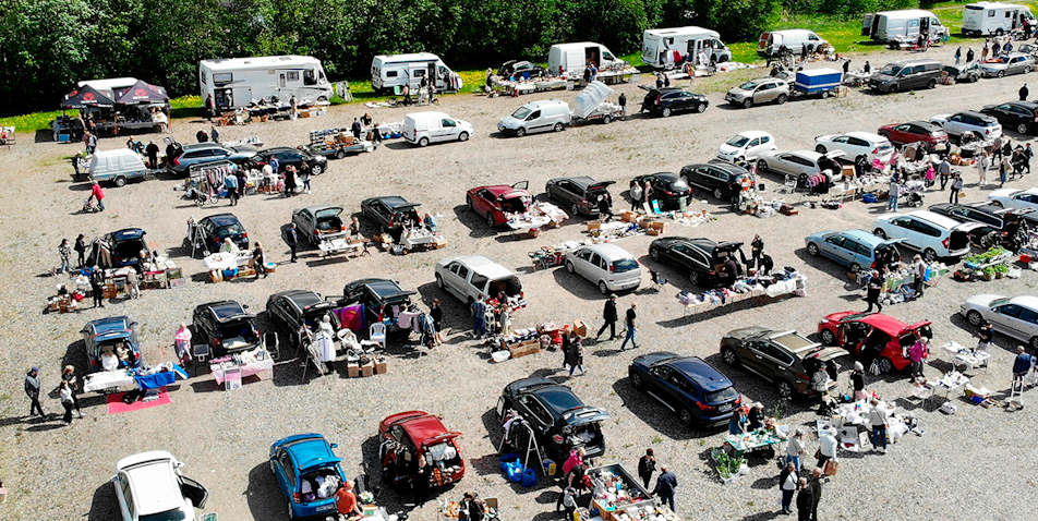Backluckeloppis i parken 12 juli 12 – 15